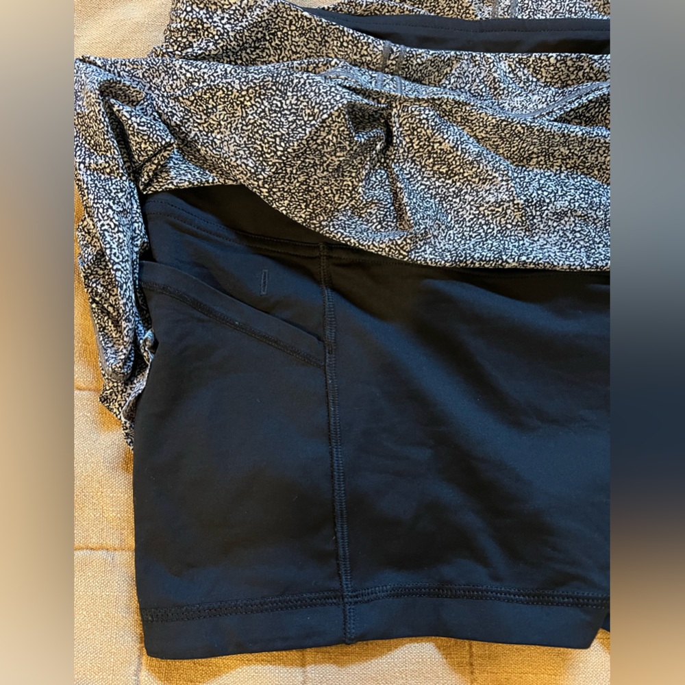 Lululemon Lost in Pace Skirt - Size 10 - Picture 8 of 9